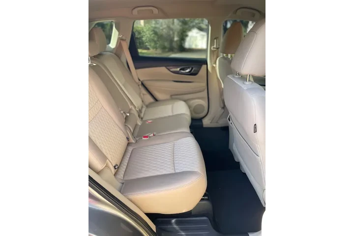 $6800 : 2017 Nissan rogue S image 9
