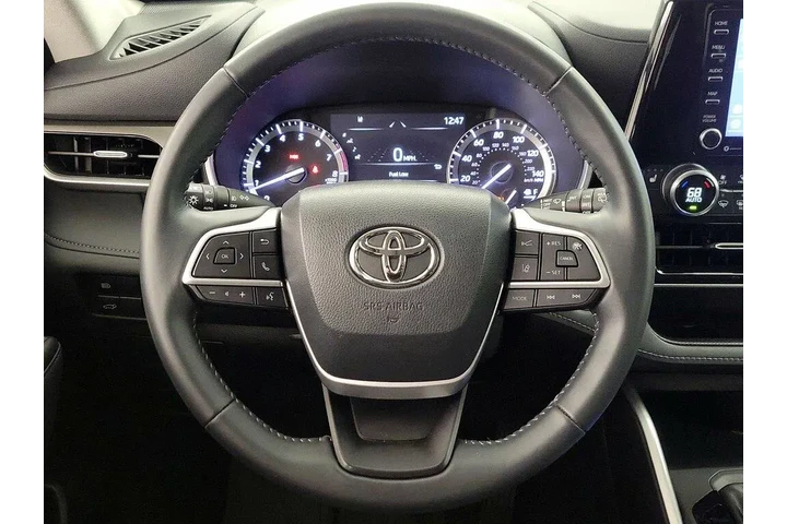 $37998 : Toyota Highlander 2022 XLE 4 image 10