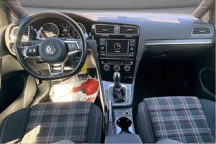 $16000 : Volkswagen Golf GTI 2018 S 4 image 7
