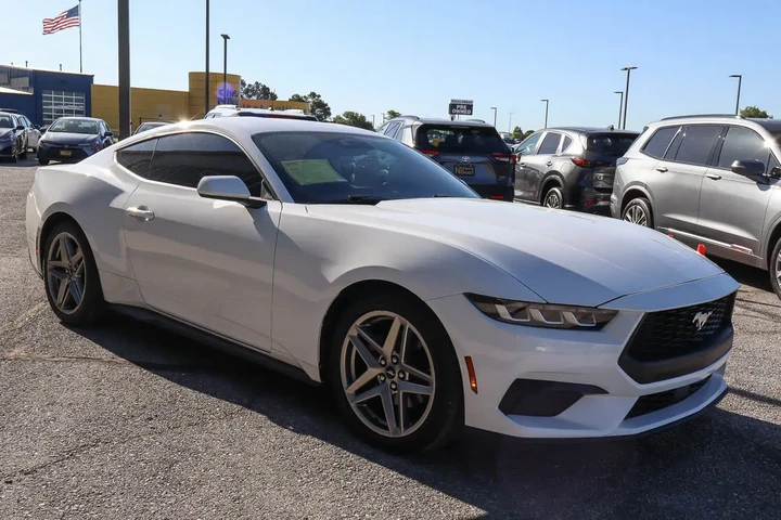 $31387 : 2024 Mustang EcoBoost Fastback image 3