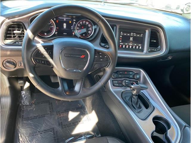 $3000 : 2019 Dodge Challenger SXT Coup image 4