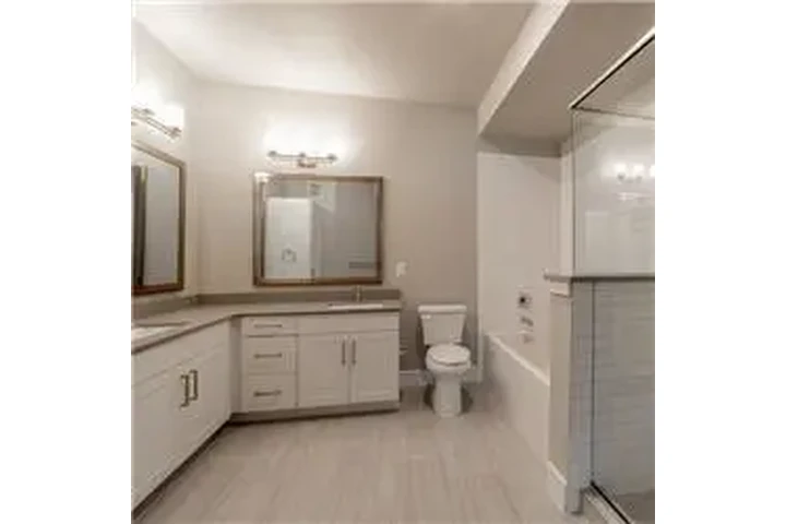 $2940 : Rental property with 2 bedro image 9