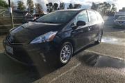 $9999 : 2013 Prius v Three thumbnail