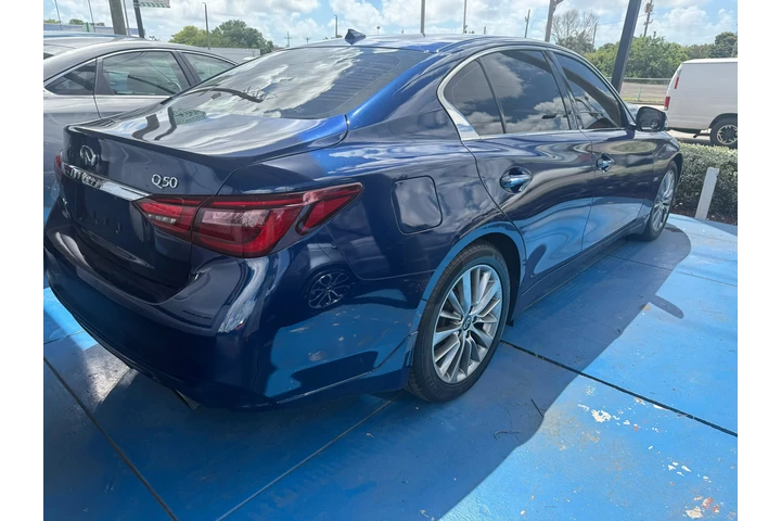 $1500 : Q50 3.0 LUXE image 4