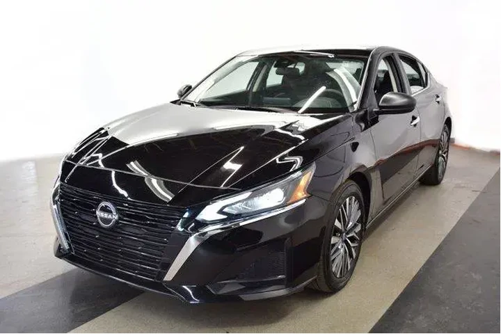 $20494 : Nissan Altima 2025 2.5 SV 4d image 4
