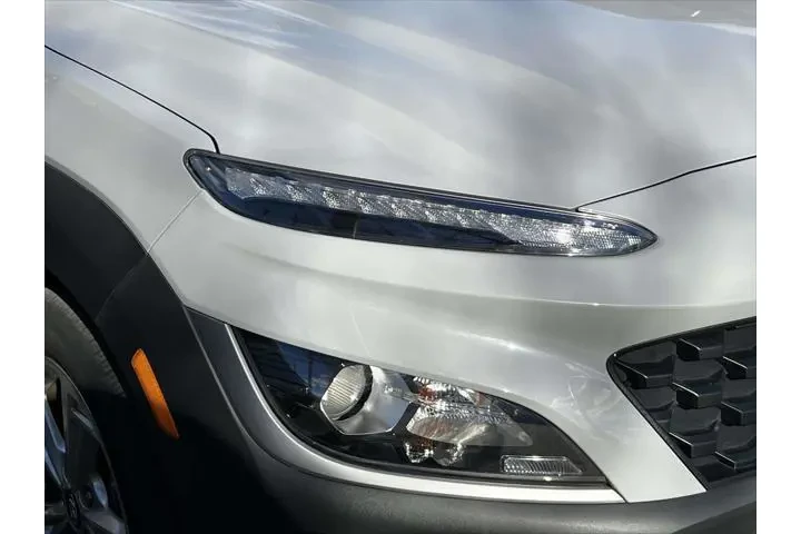 $18799 : Hyundai KONA 2022 AWD SEL 4d image 9