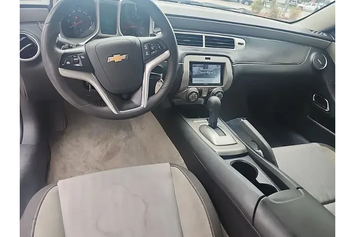 $15995 : Chevrolet Camaro 2015 LS 2dr image 9