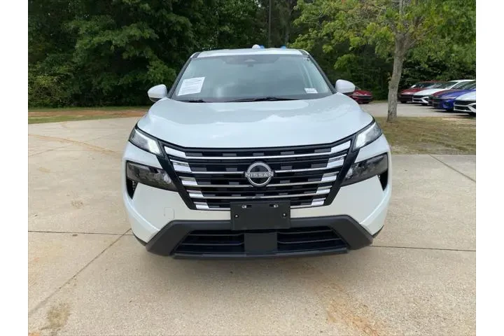 $20520 : Nissan Rogue 2025 AWD SV 4dr image 1