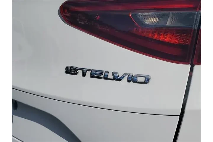 $19990 : Alfa Romeo Stelvio 2021 AWD image 5