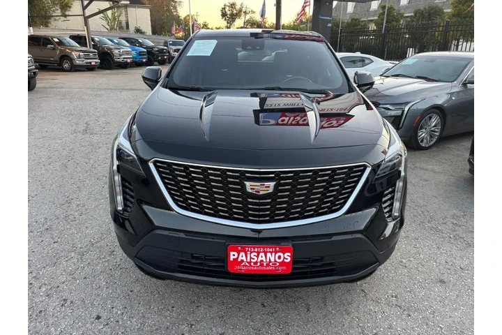 2023 XT4 FWD Luxury image 2