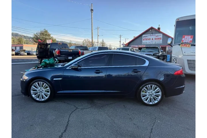 $8995 : 2012 XF Portfolio image 6