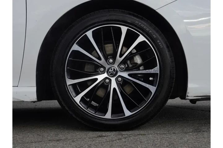 $12232 : Toyota Camry 2018 SE 4dr Sed image 7