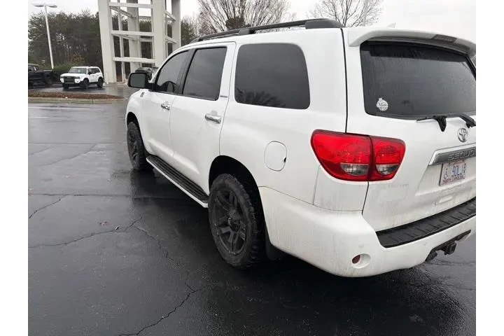 $21010 : Toyota Sequoia 2015 4x4 Limi image 7