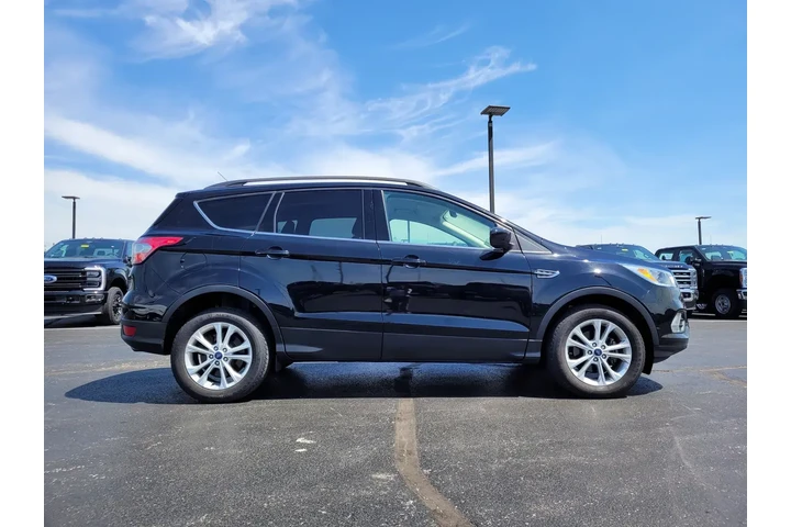 $10495 : Ford Escape 2018 SE 4dr SUV image 2