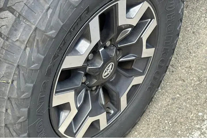 $26990 : Toyota Tacoma 2020 4x2 SR5 4 image 4