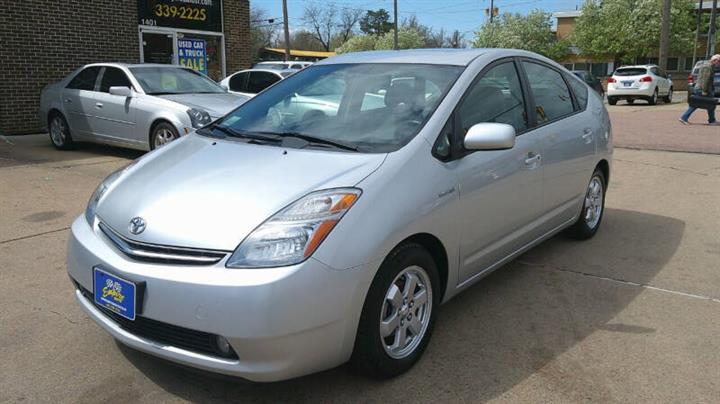 $8599 : 2008 Prius Standard image 3