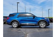 $27995 : Ford Explorer 2023 AWD XLT 4 thumbnail