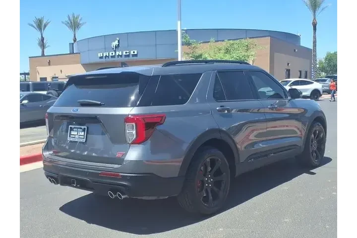 $39730 : Ford Explorer 2023 AWD ST 4d image 4