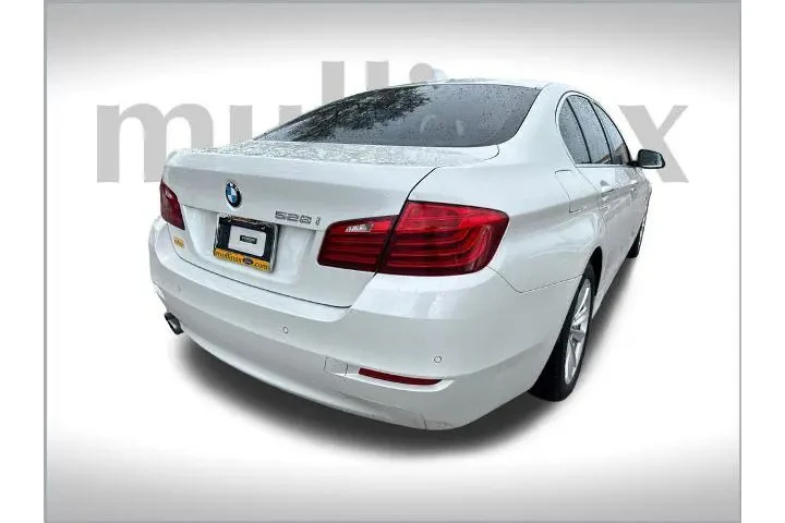 $9900 : BMW 5 Series 2015 528i 4dr S image 4