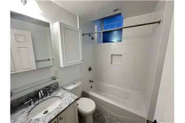 $2885 : Rental property with 1 bedro image 5