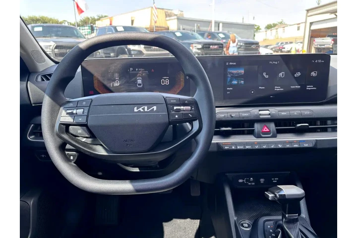 2025 K4 LXS image 8