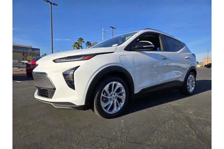 $19991 : Chevrolet Bolt EUV 2023 LT 4 image 2