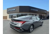 $18998 : Hyundai ELANTRA 2024 SEL 4dr thumbnail