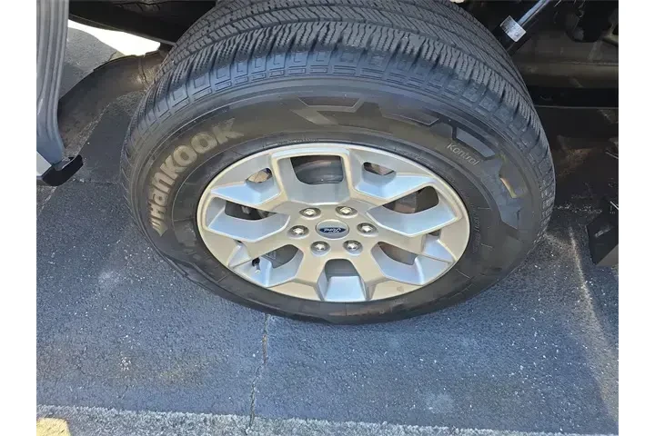 $35990 : Ford F-150 2023 4x2 XLT 4dr image 4