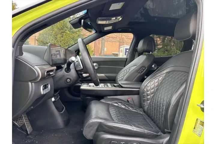 $33750 : Genesis GV60 2023 AWD Perfor image 8