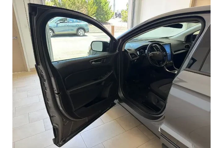 $25531 : Ford Edge 2023 AWD SE 4dr Cr image 10