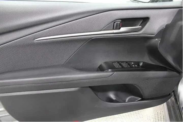 $31955 : Toyota Camry 2025 SE 4dr Sed image 6