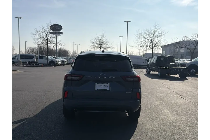 $19300 : Ford Escape 2023 AWD ST-Line image 6