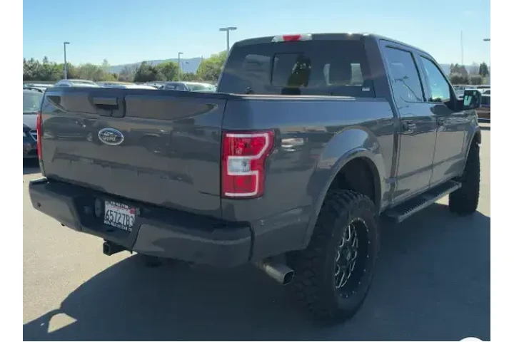 $19950 : Ford F-150 2018 4x4 Lariat 4 image 6