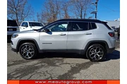 $27155 : Jeep Compass 2025 4x4 Limite thumbnail