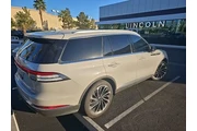 $34979 : Lincoln Aviator 2020 AWD Res thumbnail