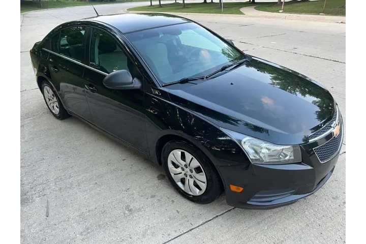 $4497 : 2012 Cruze LS image 4