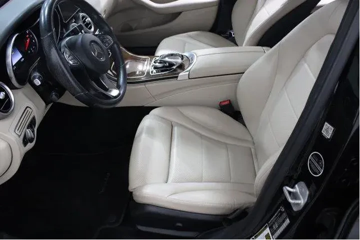 $17915 : Mercedes-Benz C-Class 2016 A image 7