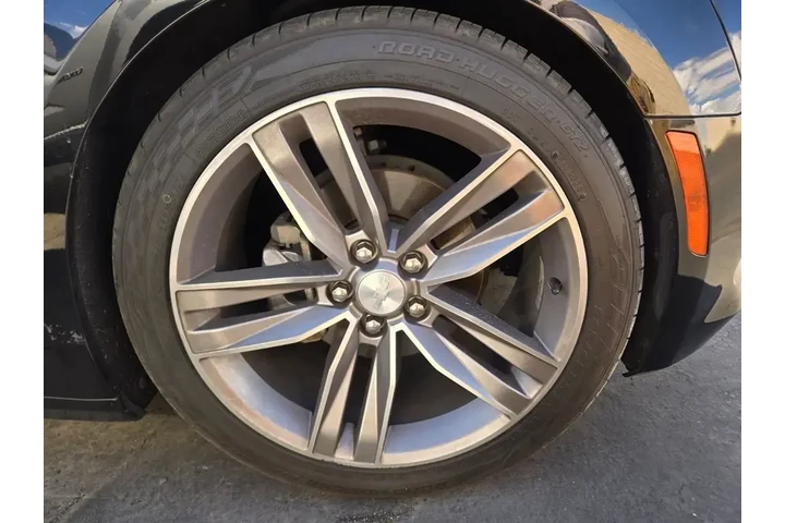 $17591 : Chevrolet Camaro 2017 LT 2dr image 3