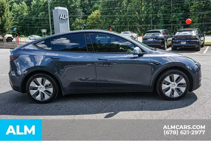 $28420 : Tesla Model Y 2023 4dr Cross image 9