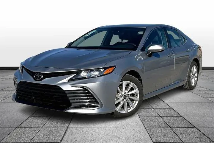 $24378 : Toyota Camry 2024 LE 4dr Sed image 1