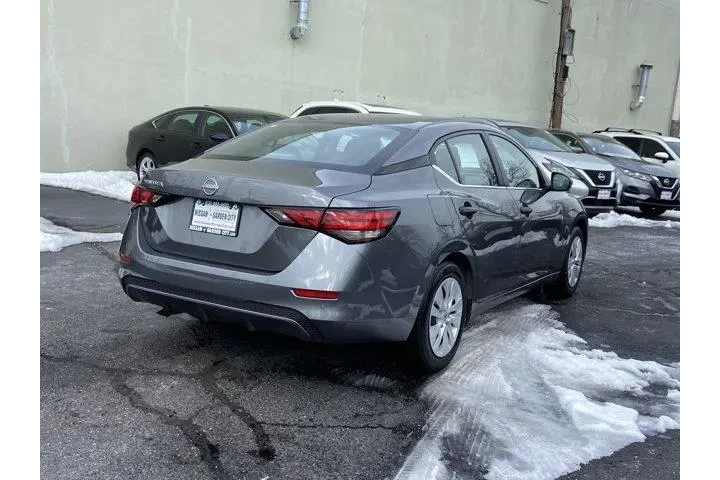 $17950 : Nissan Sentra 2025 S 4dr Sed image 4