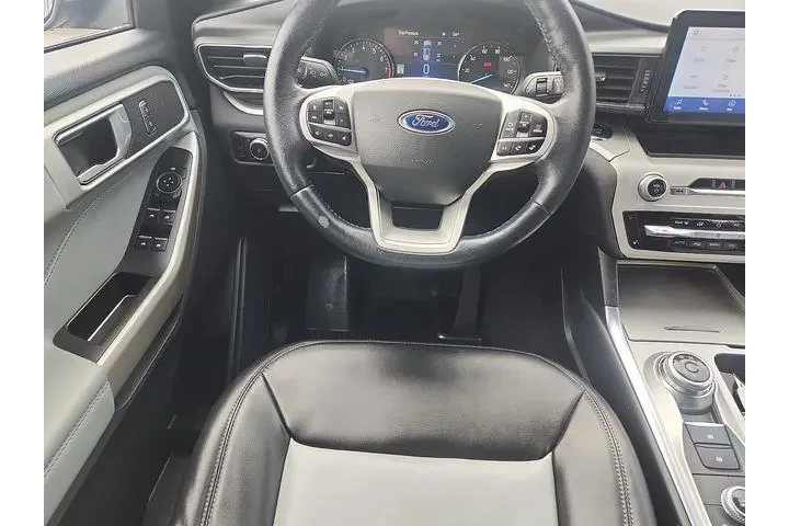 $31990 : Ford Explorer 2023 AWD XLT 4 image 9