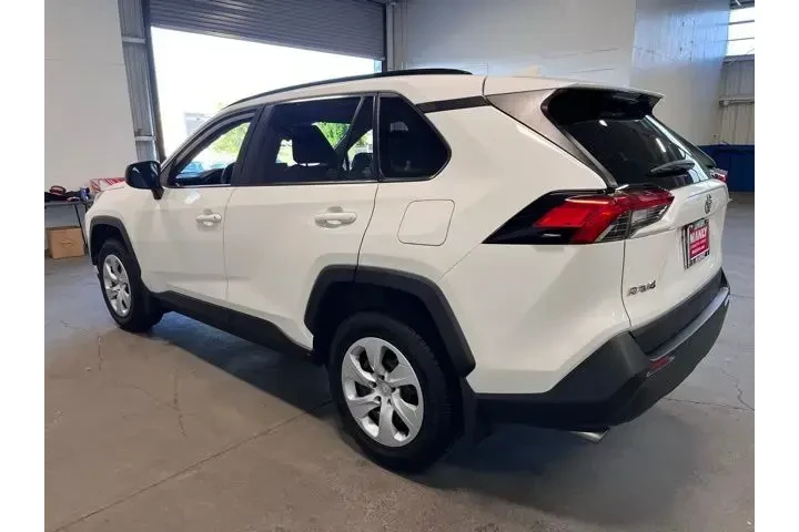 $21877 : Toyota RAV4 2019 LE 4dr SUV image 5