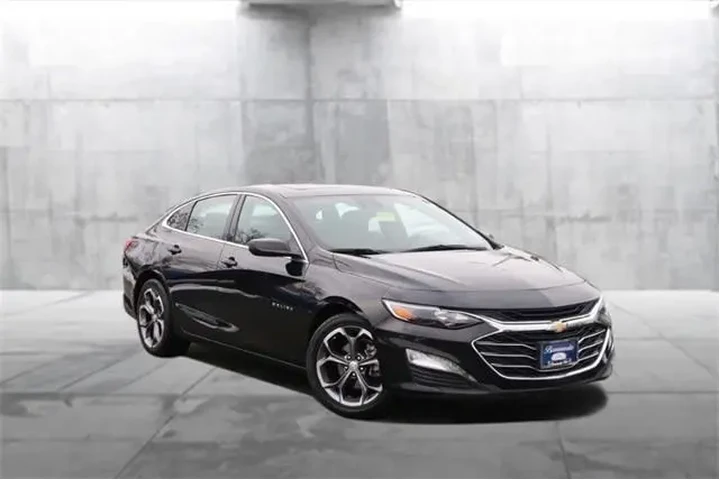 $20950 : Chevrolet Malibu 2024 LT 4dr image 2