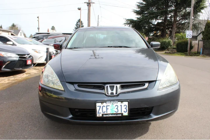 $7495 : 2005 Accord Sdn EX-L V6 AT image 2