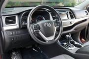 $16000 : 2018 Toyota Highlander LE thumbnail