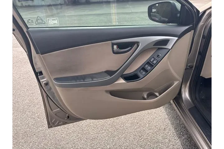 $9920 : Hyundai ELANTRA 2015 SE 4dr image 10