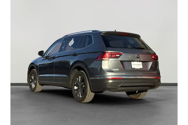 Volkswagen Tiguan 2022 SE 4d image 4