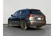 Volkswagen Tiguan 2022 SE 4d thumbnail