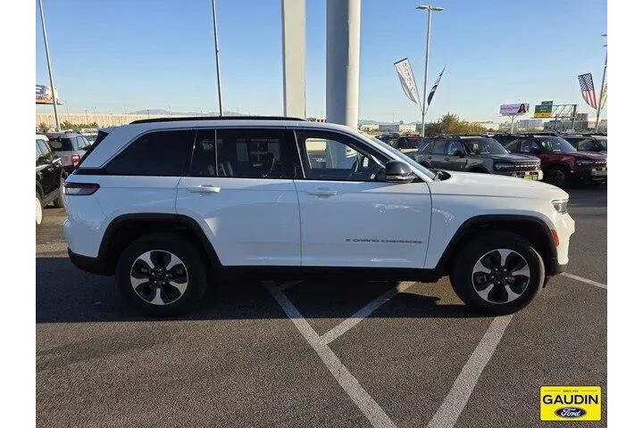 $29900 : Jeep Grand Cherokee 2024 4x4 image 10